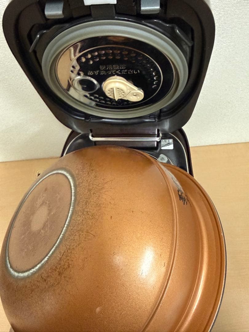 TOSHIBA 東芝 真空圧力IH炊飯器 RC-10VXE3 5.5合