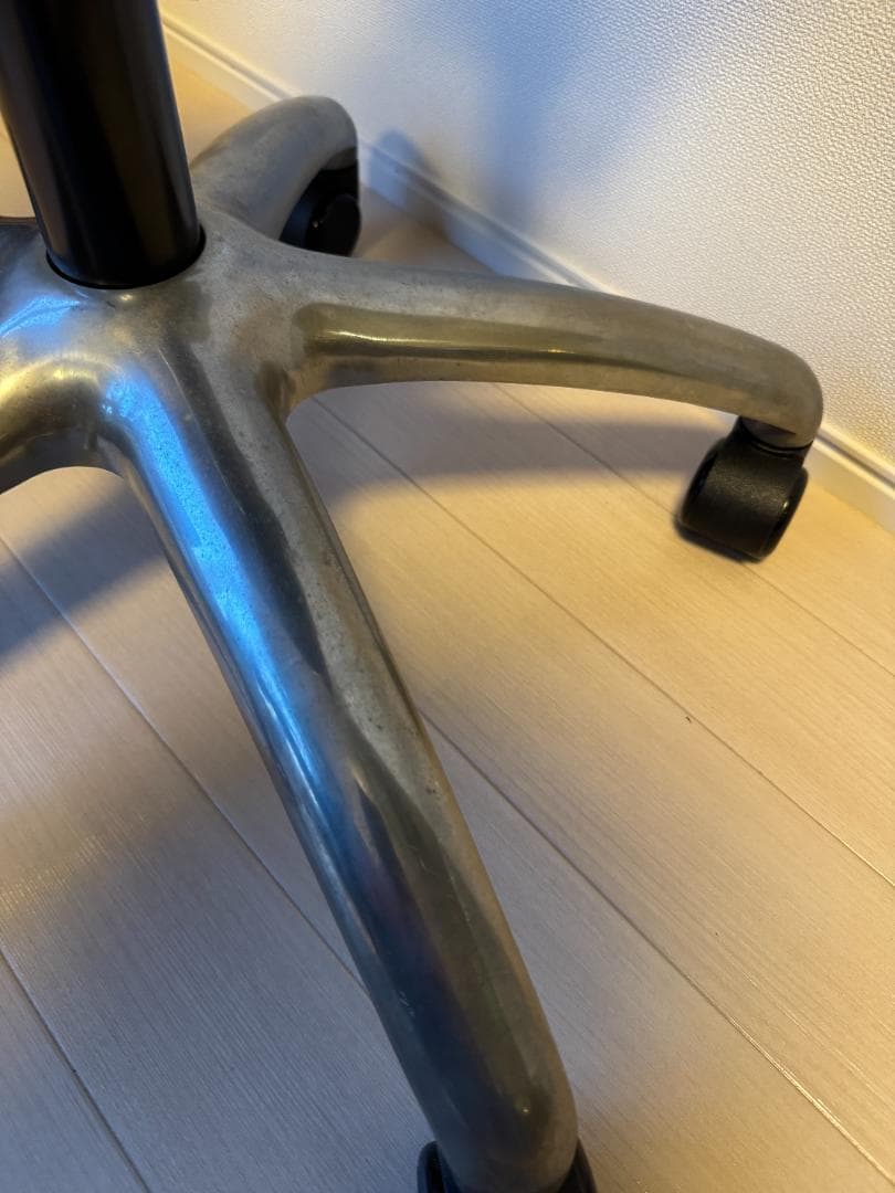 中古 アーユルチェアー　キャスタータイプ　プレミアムモデル　01 ゼロワン