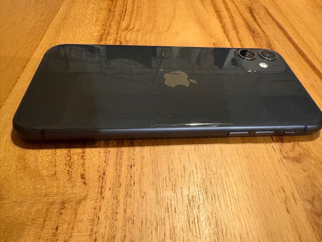 Apple iPhone 11 ブラック 本体　64GB
