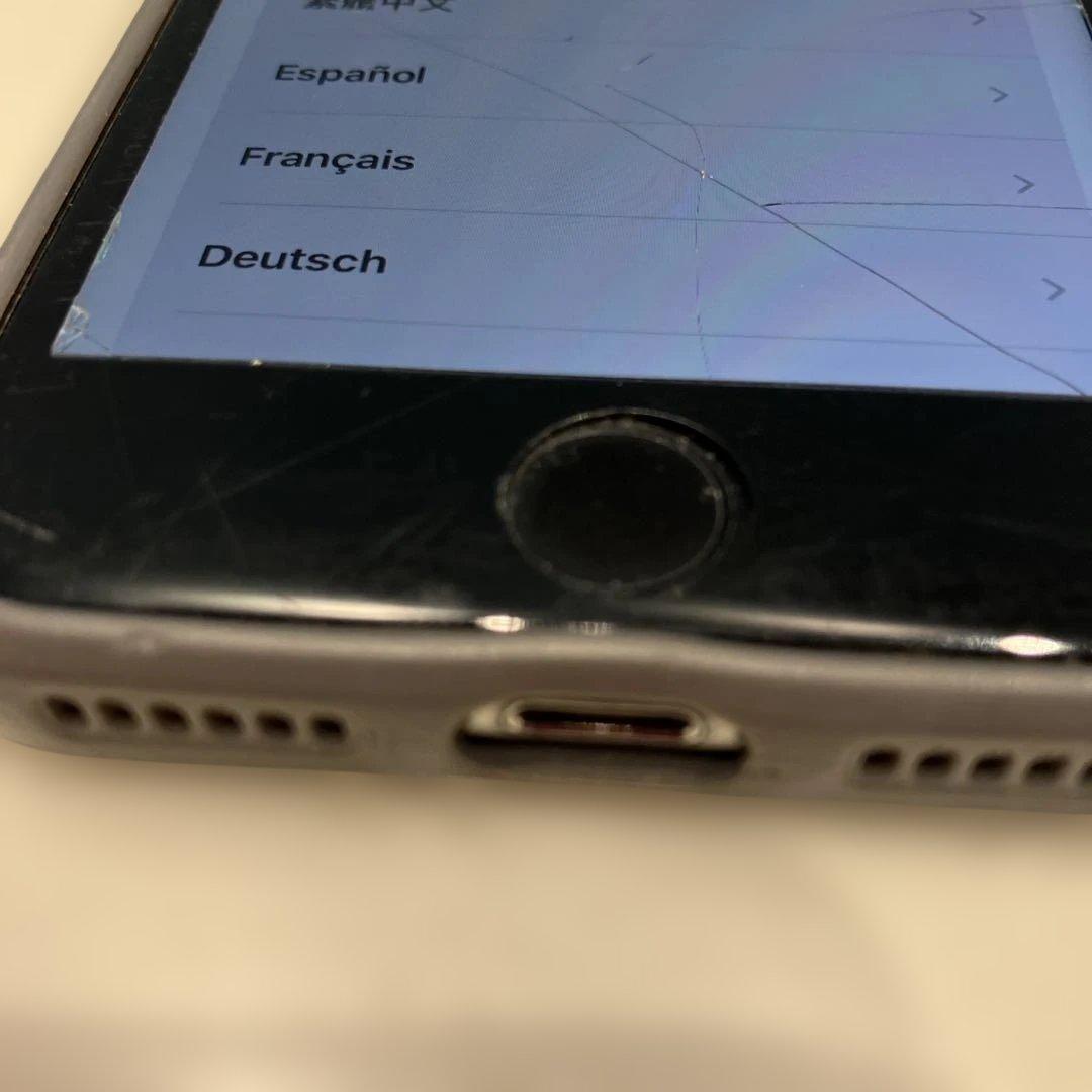 iPhone SE 白　ホワイト　本体 画面にひびあり