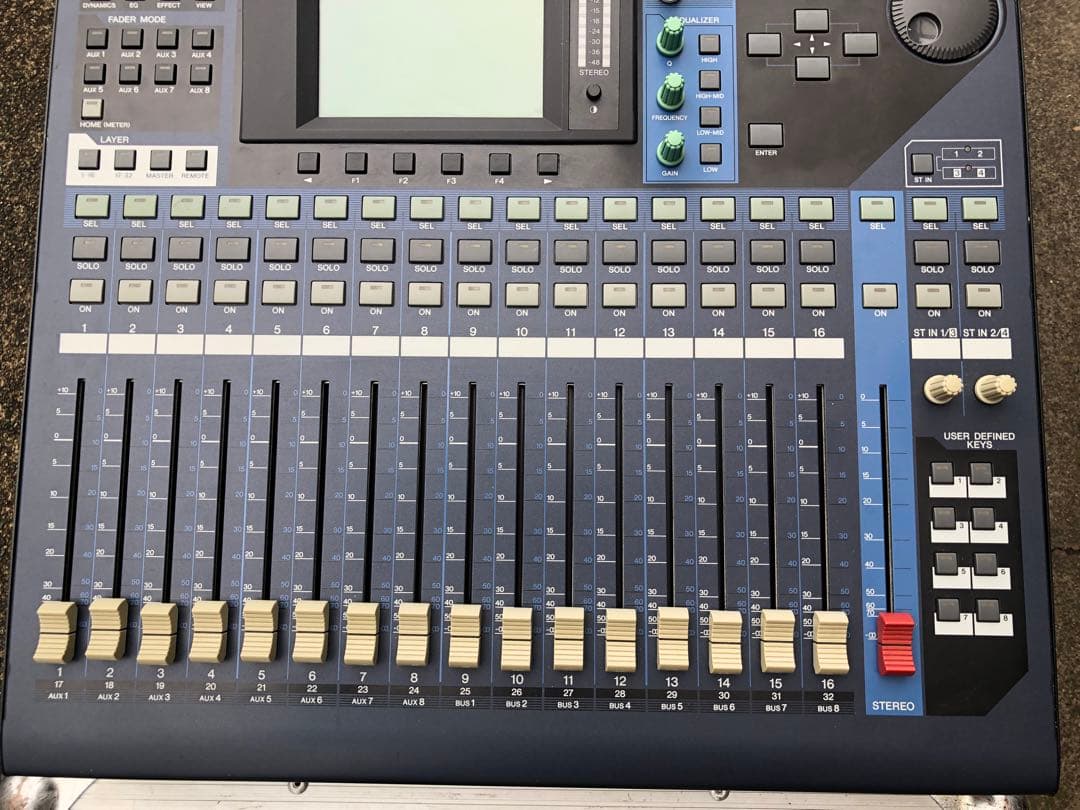 Yamaha O1V96 VCM デジタルミキサー