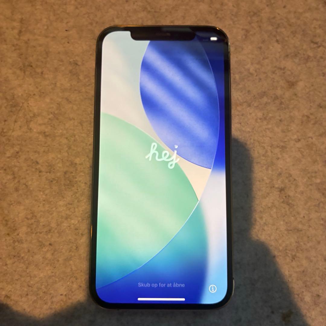 iPhone 12pro 本体　simフリー