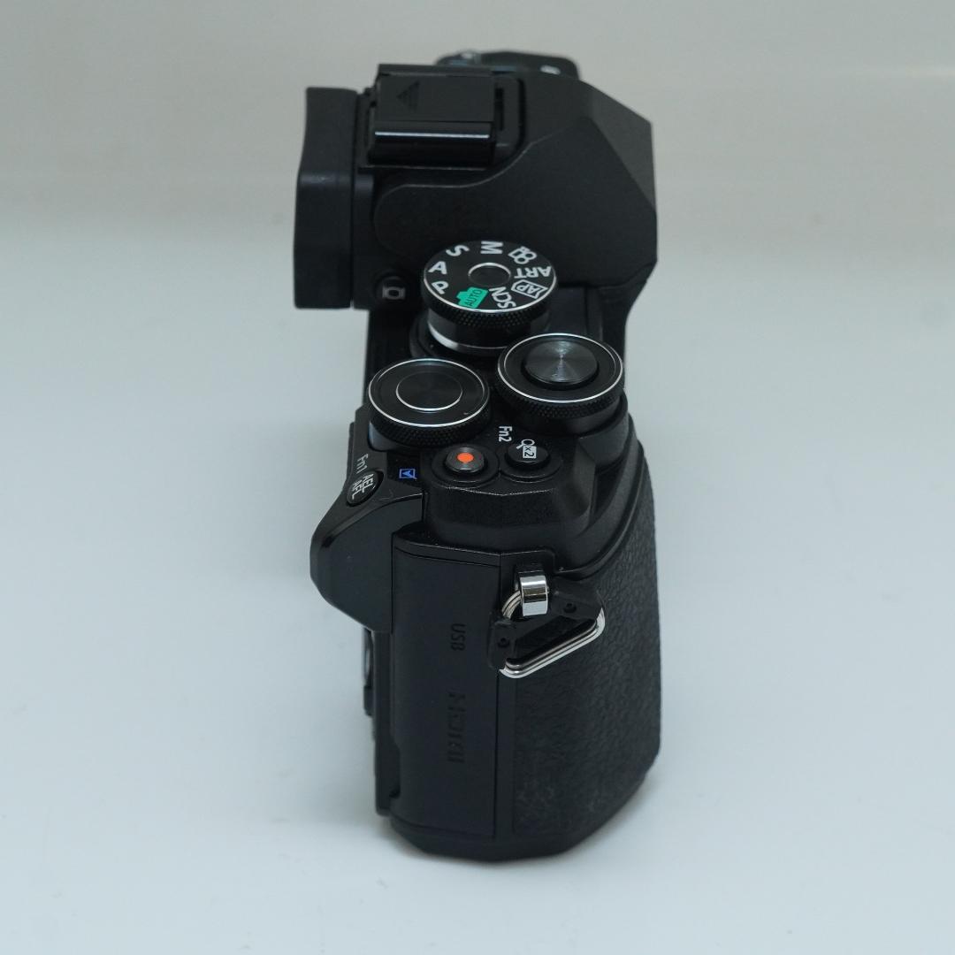 オリンパス OM-D E-M10 MarkⅢ ミラーレスWi-Fi搭載