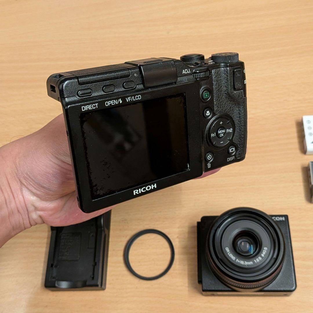 RICOH GXR ボディ + A12 28mm APS-Cレンズセット