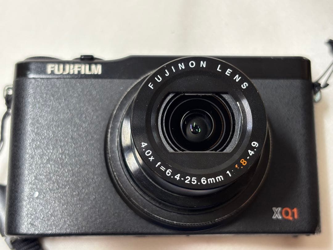 FUJIFILM XQ1 本体＋バッテリー【訳あり】