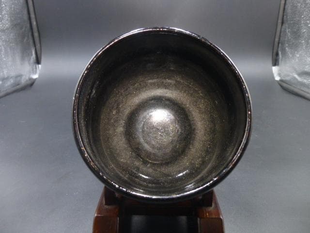楽吉左衛門　六代　左入　黒筒茶碗／楽吉左衛門　十三代　惺入極め箱／仕覆