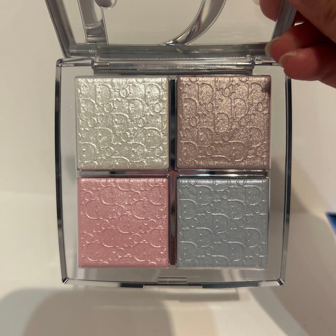 Dior バックステージグロウ　マキシマイザーパレット002