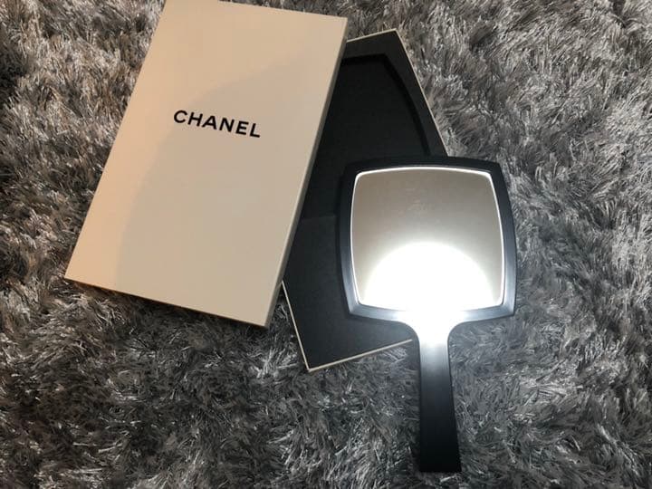 お値下げ‼️CHANEL 手鏡 ミラー✨