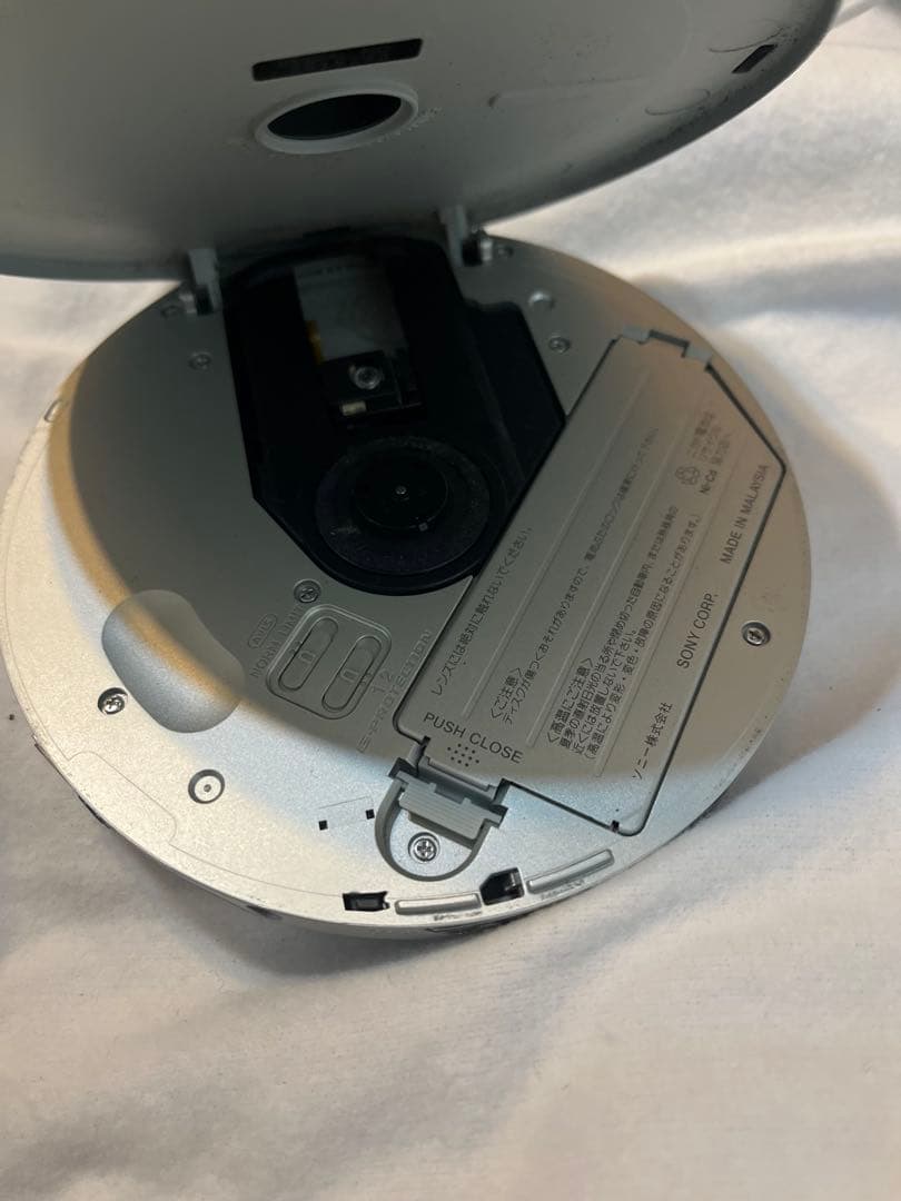 SONY CD WALKMAN D-EJ1000 ジャンク品
