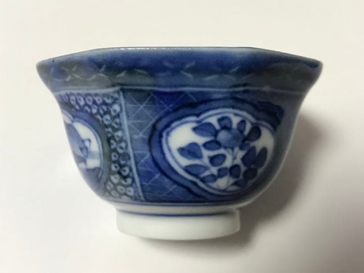 古伊万里　江戸時代中期〜後期　八角盃　兎紋様