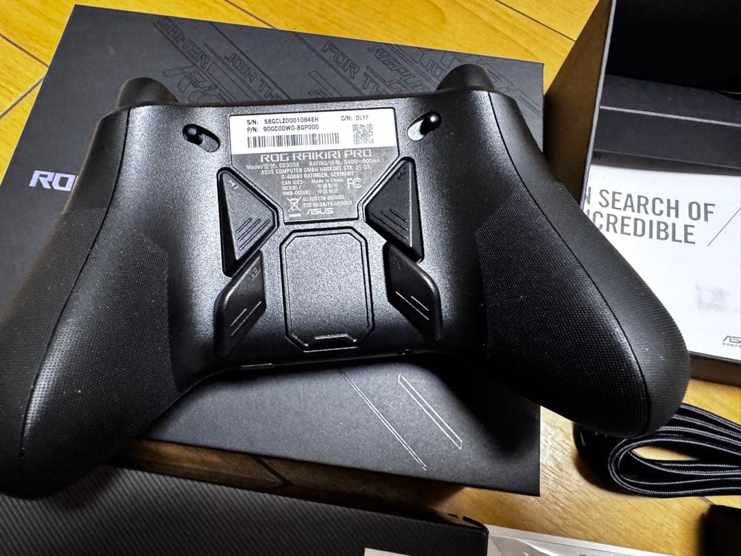 ROG RAIKIRI PRO ゲームコントローラー+オマケ