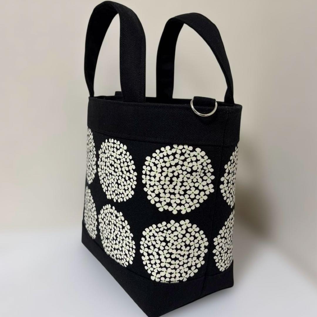 ハンドメイド　トートバッグ　紫陽花柄　北欧風　デニム黒