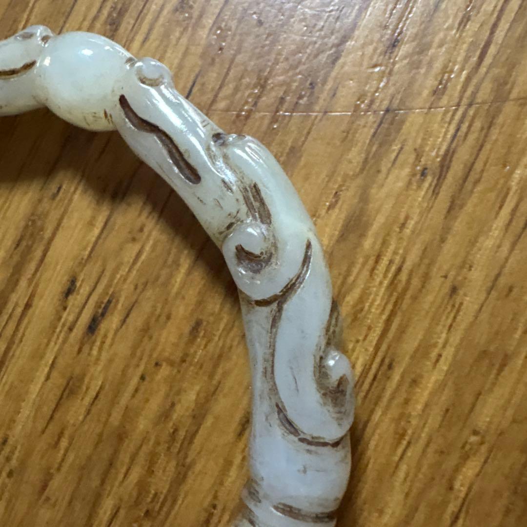 石？玉？の中国的置物　中国美術　腕輪？外径8cm 弱　33g