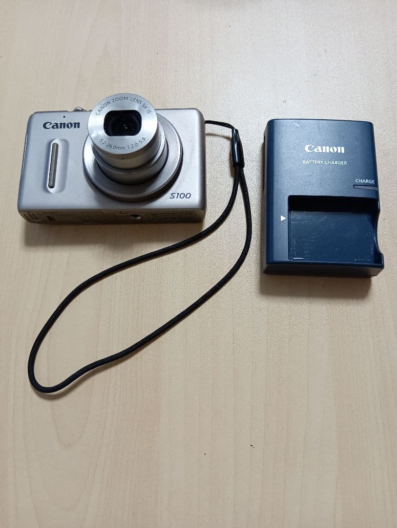 Canon PowerShot S100 シルバー 本体と充電器