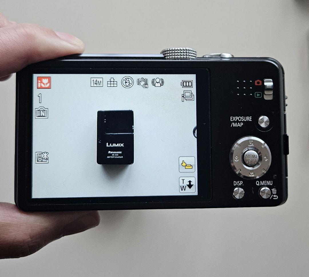 デジタルカメラ LUMIX DMC-TZ30