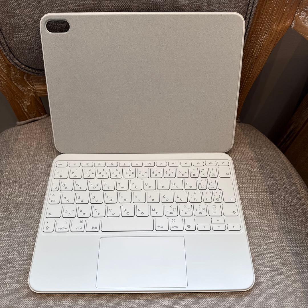 Apple iPad Magic Keyboard Folio ホワイトほぼ新品