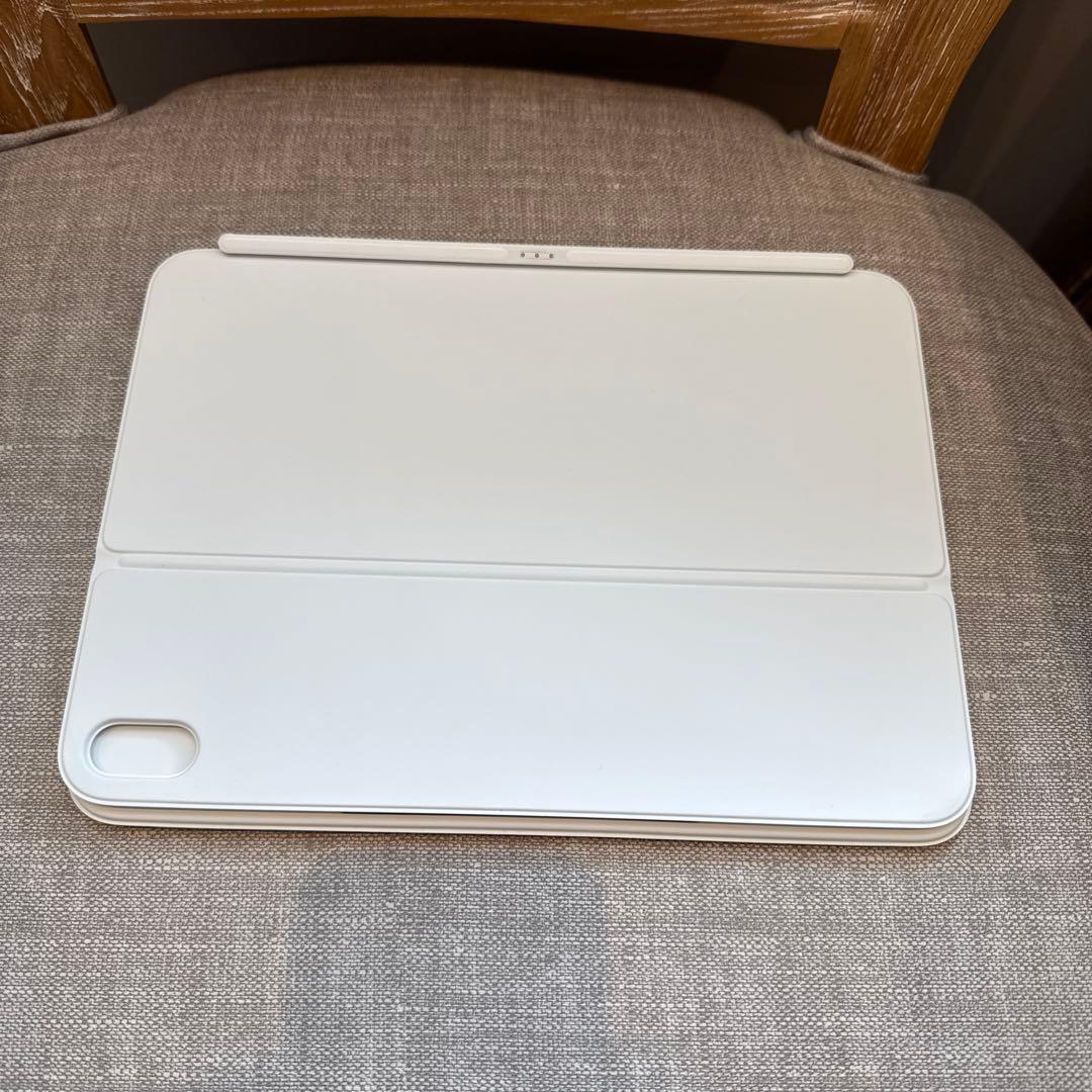 Apple iPad Magic Keyboard Folio ホワイトほぼ新品