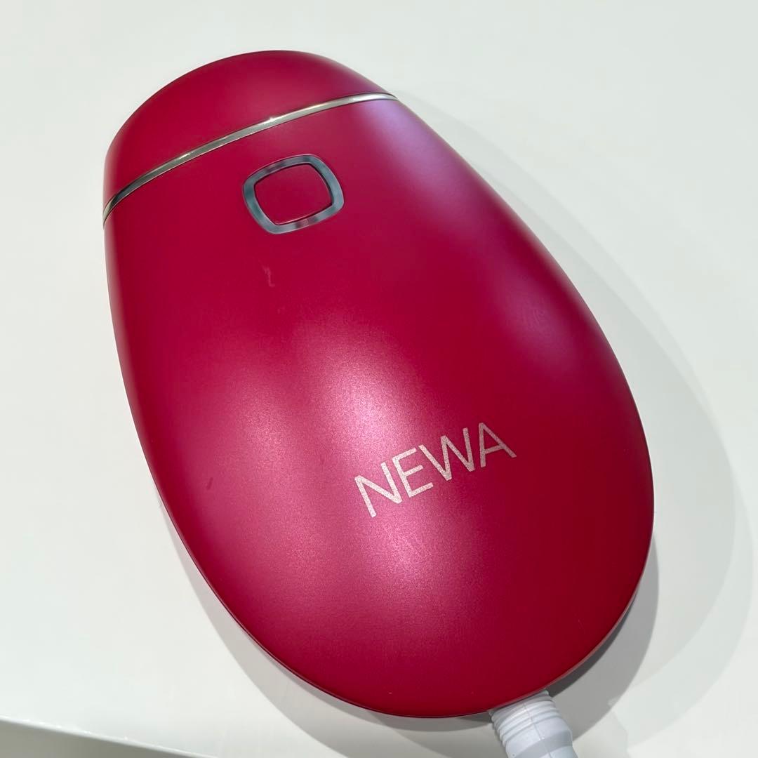 美品 NEWAリフト ニューアリフト 美顔器 赤 有線 コード タイプ