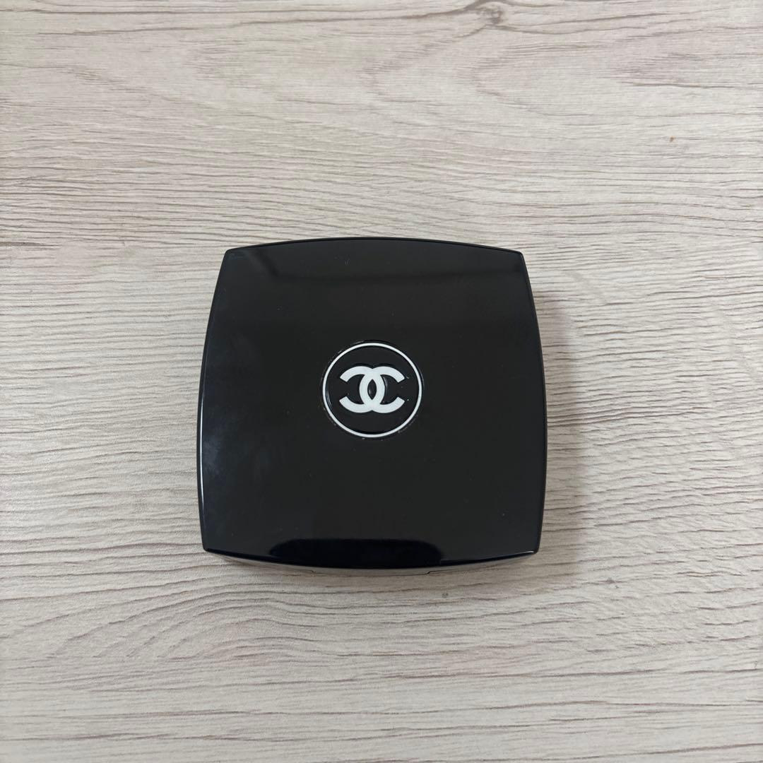 CHANELアイシャドウパレット