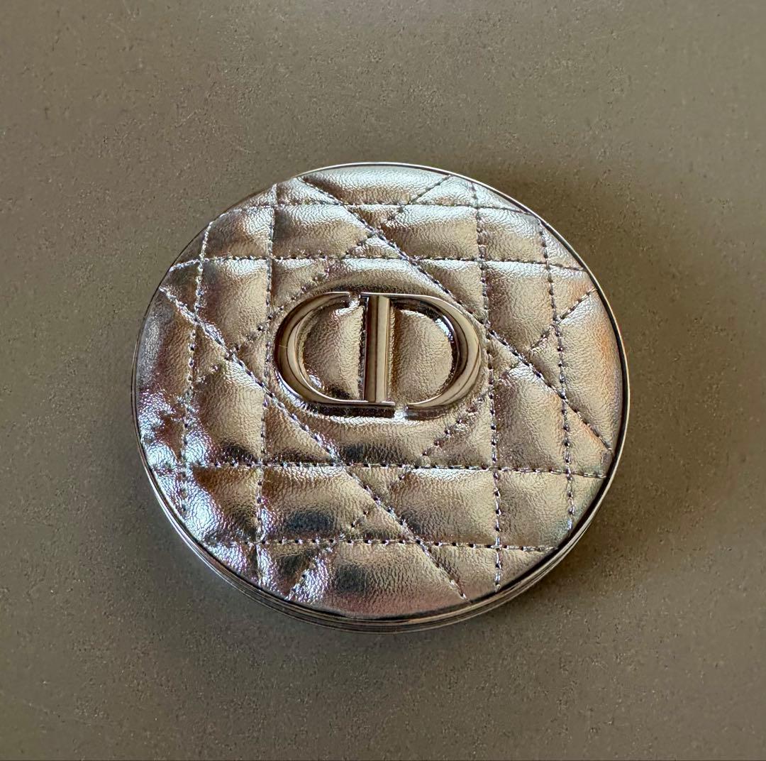 Dior スキンフォーエヴァー グロウルミナイザー 03 ディオール