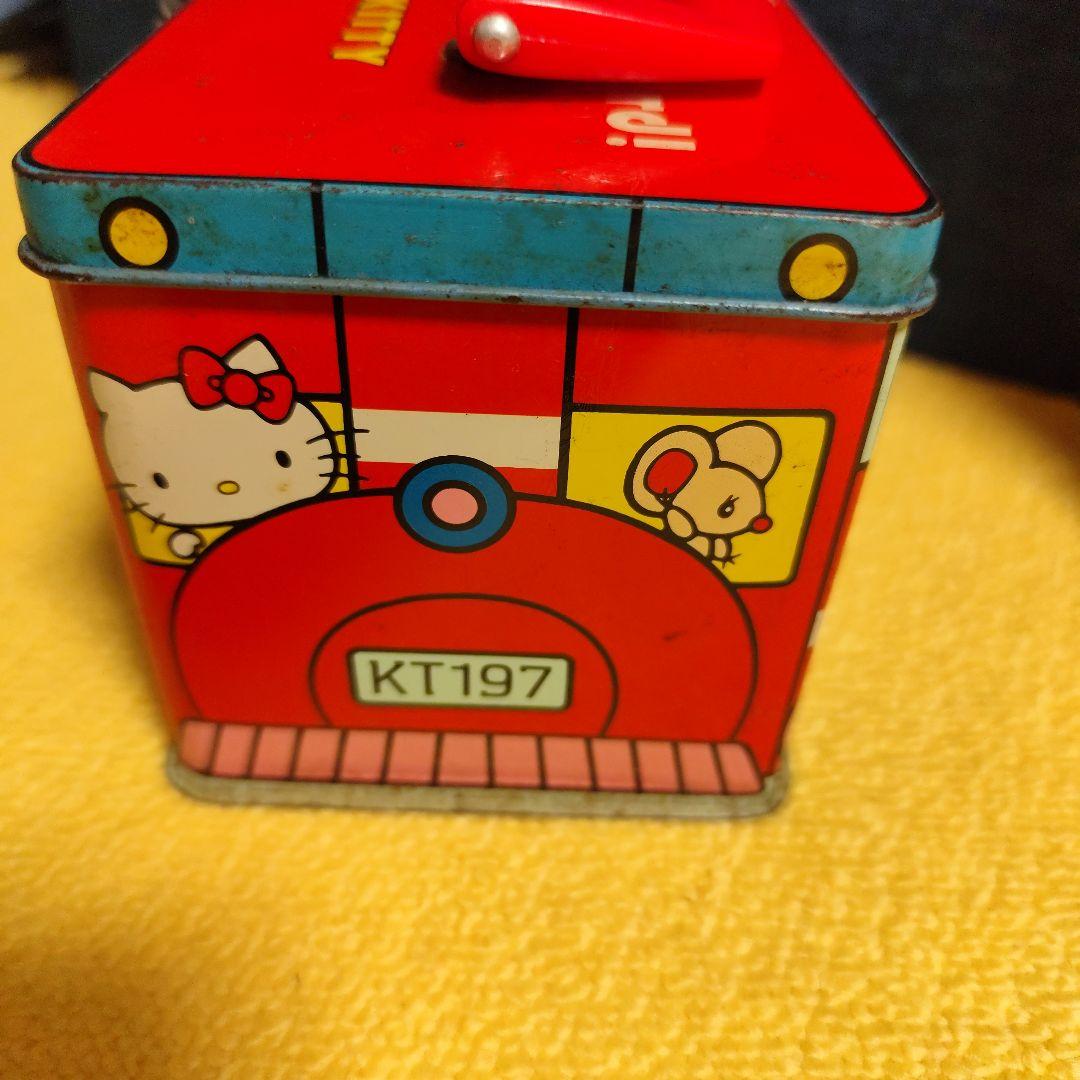 昭和レトロ　サンリオ昭和50年品　キティちゃん缶BOX