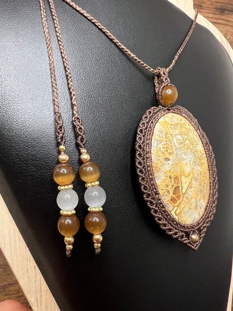 【handmade】マクラメ× クレイジーレースアゲートネックレス