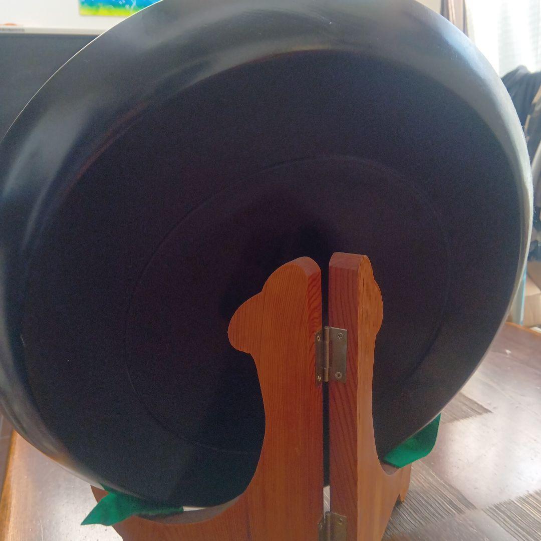 赤い花の彫刻 漆器 盆