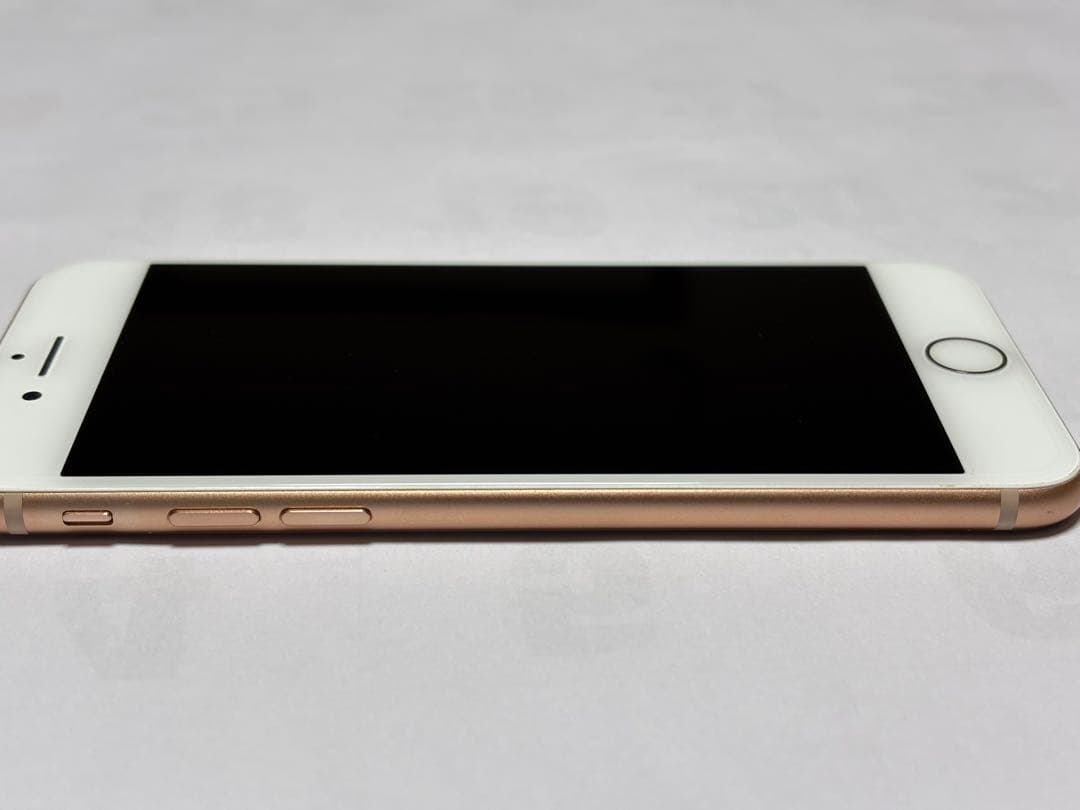 Apple iPhone 8 64GB バッテリー81%
