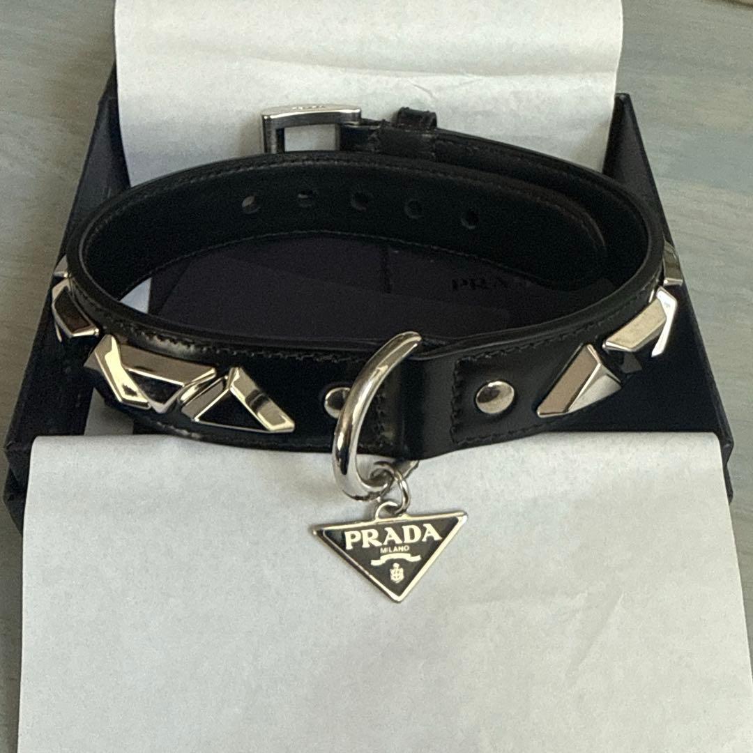 ［新品］PRADA レザー首輪 大型犬用　黒 スタッズ