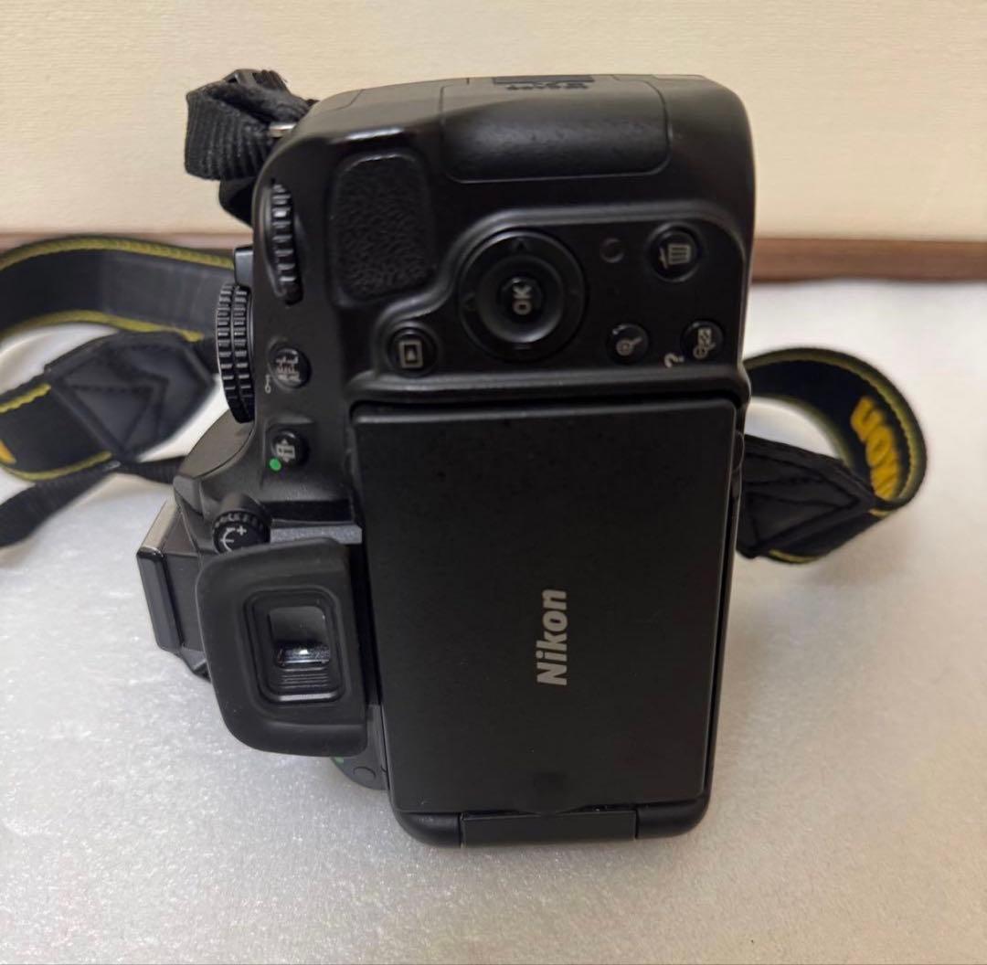 Nikon D5100 デジタル一眼レフカメラ