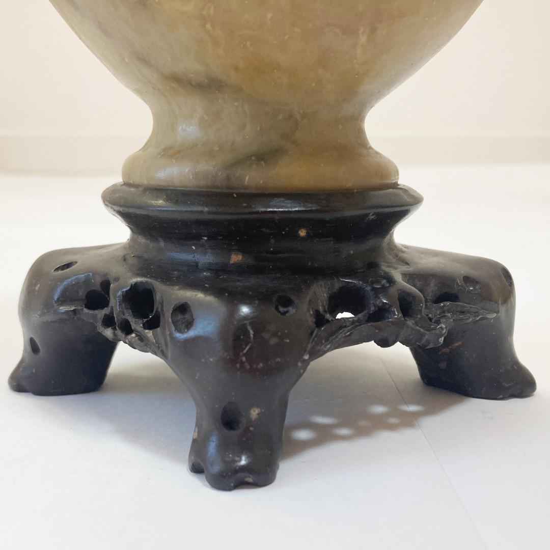 天然石 菊の彫刻の花瓶 全高約25.6cm