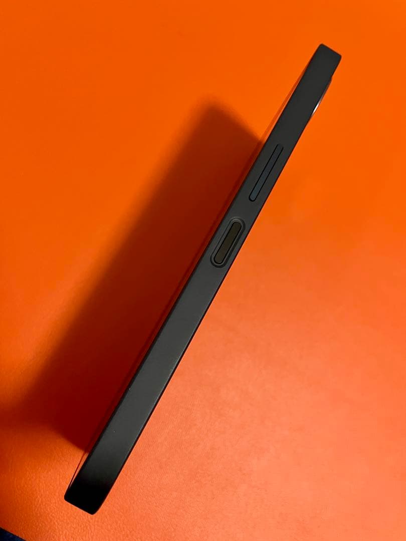 スマートフォン本体 Docomo Sharp AQUOS wish4 (SH-52E)