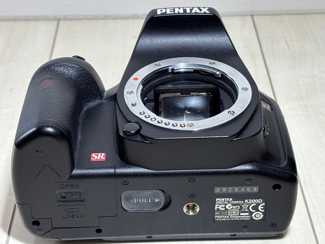 Pentax ペンタックス デジタルー眼レフカメラK200D シャッター数少