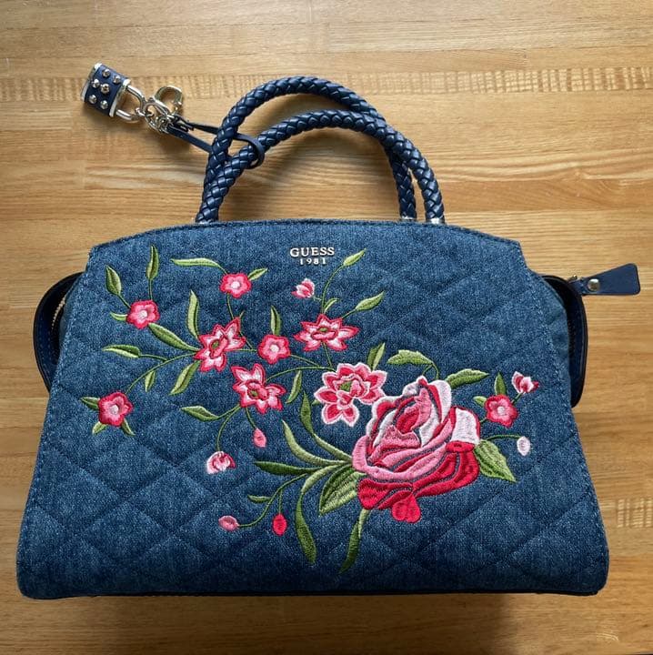 [★最終値下げ！新品]GUESS ハンドバック
