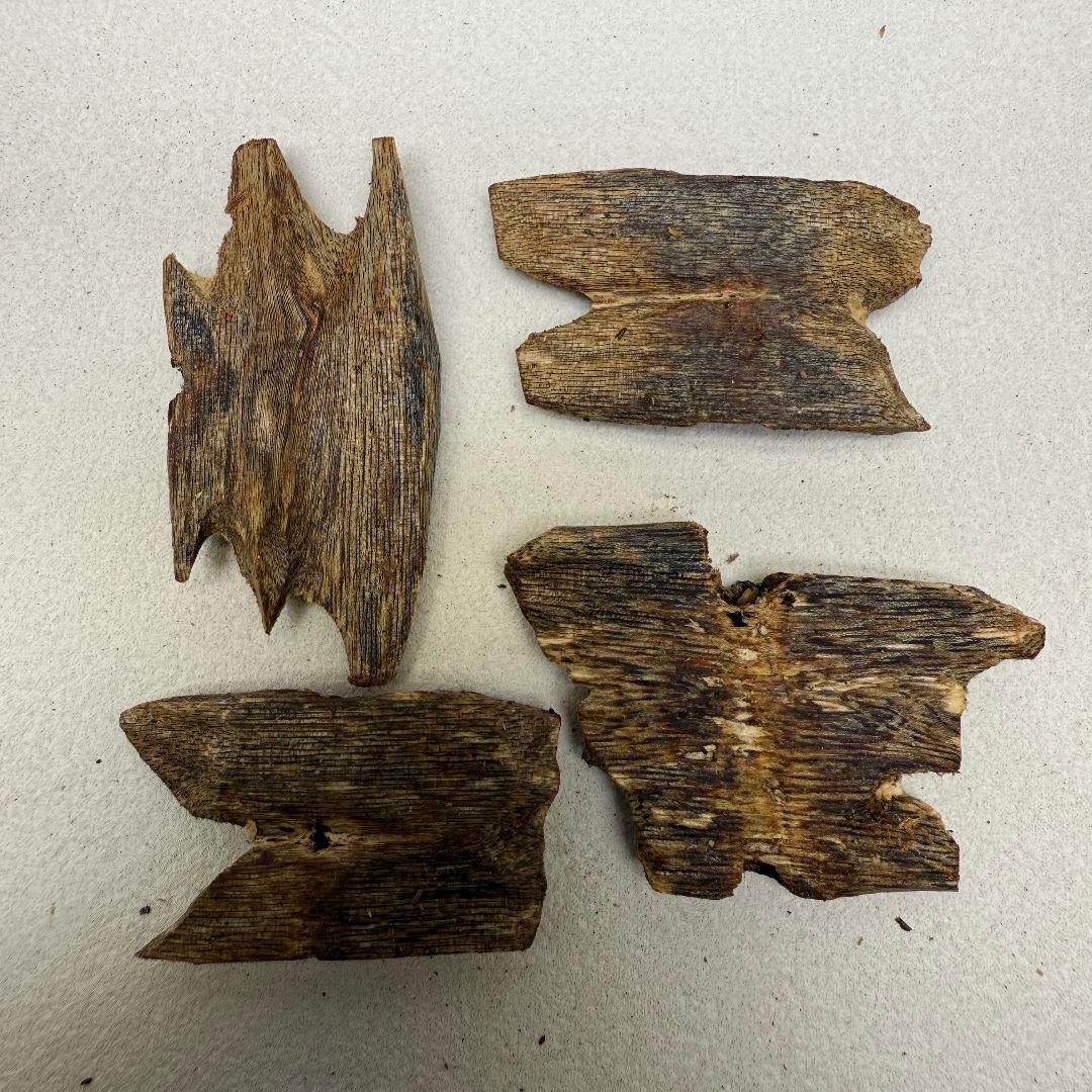 R007 天然沈水沈香木詰め合わせ　21.2g