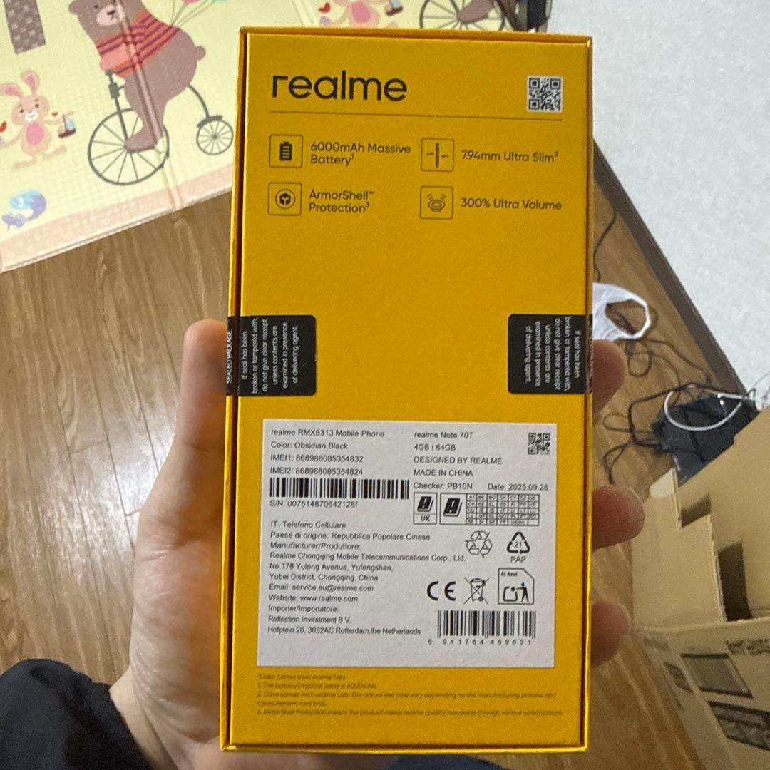 スマートフォン本体 Realme note 70T 8Gb/64Gb gold