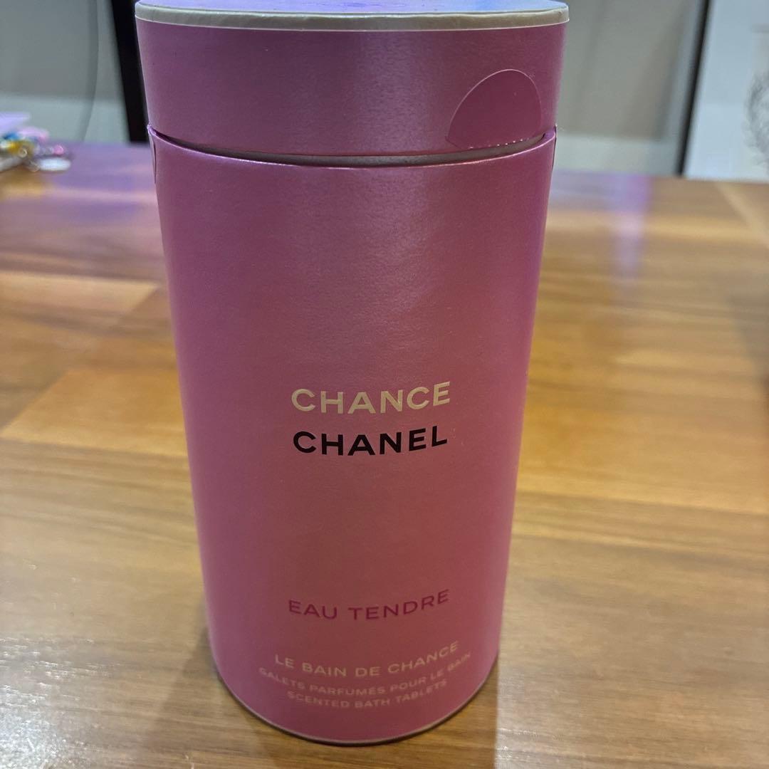CHANEL Eau Tendre 入浴用香料タブレット 8個入り