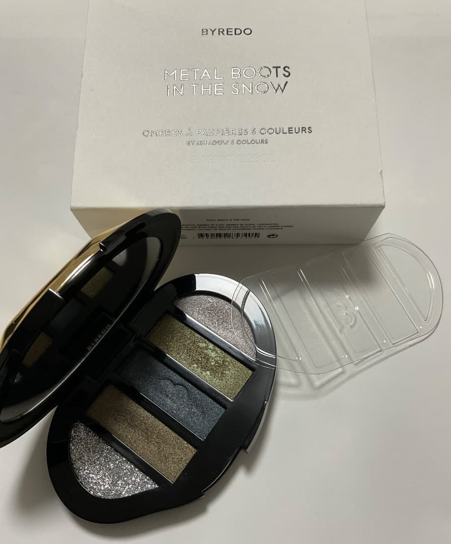BYREDO バイレードアイシャドウ