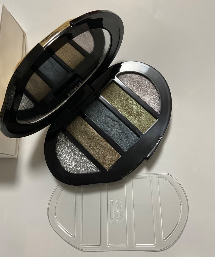 BYREDO バイレードアイシャドウ
