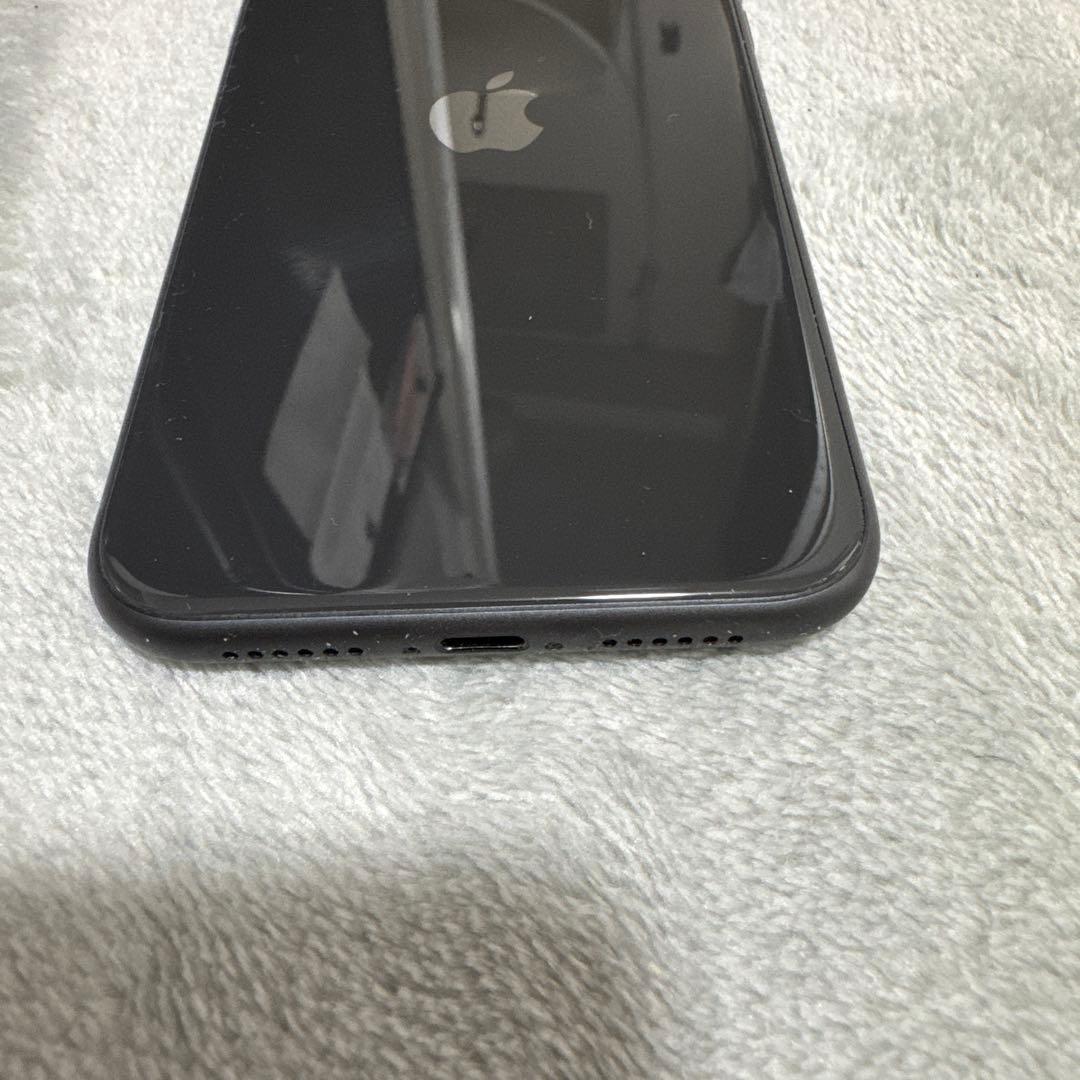 Apple iPhone 11 64G ブラック バッテリー残76%