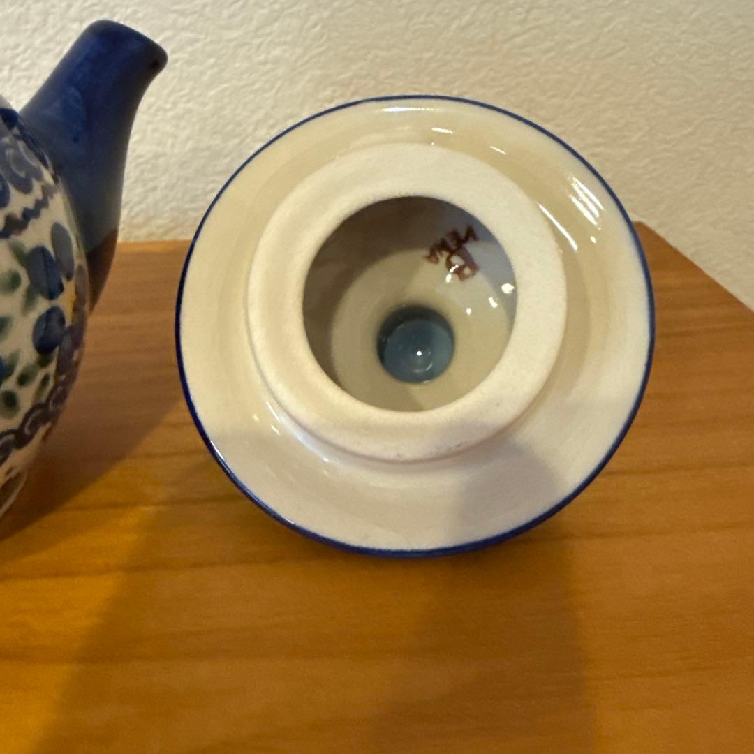 ポーランド食器　ポーリッシュポタリー　青と白の花柄陶器ティーポット