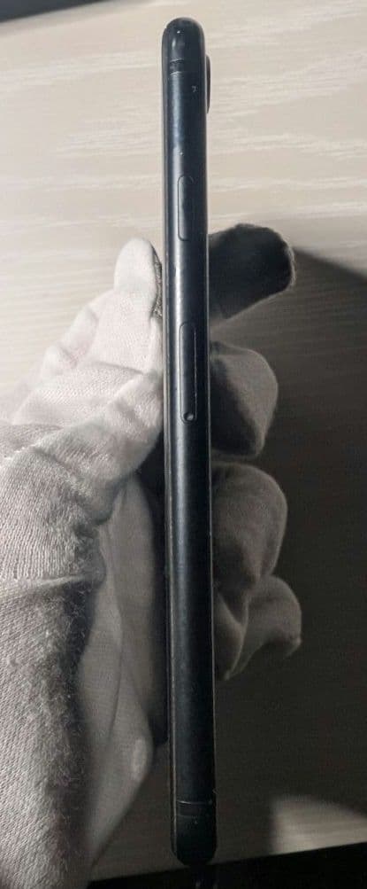 iPhone SE 第2世代 128GB SIMフリー ブラック本体