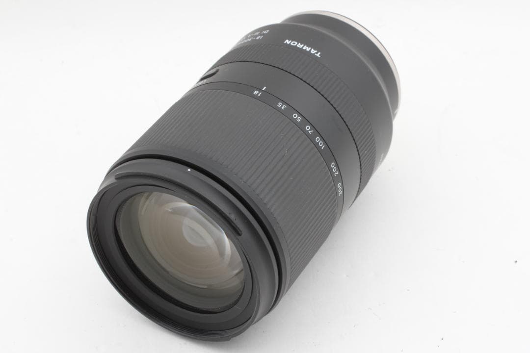 TAMRON 18-300mm F3.5-6.3 Di III-A レンズ