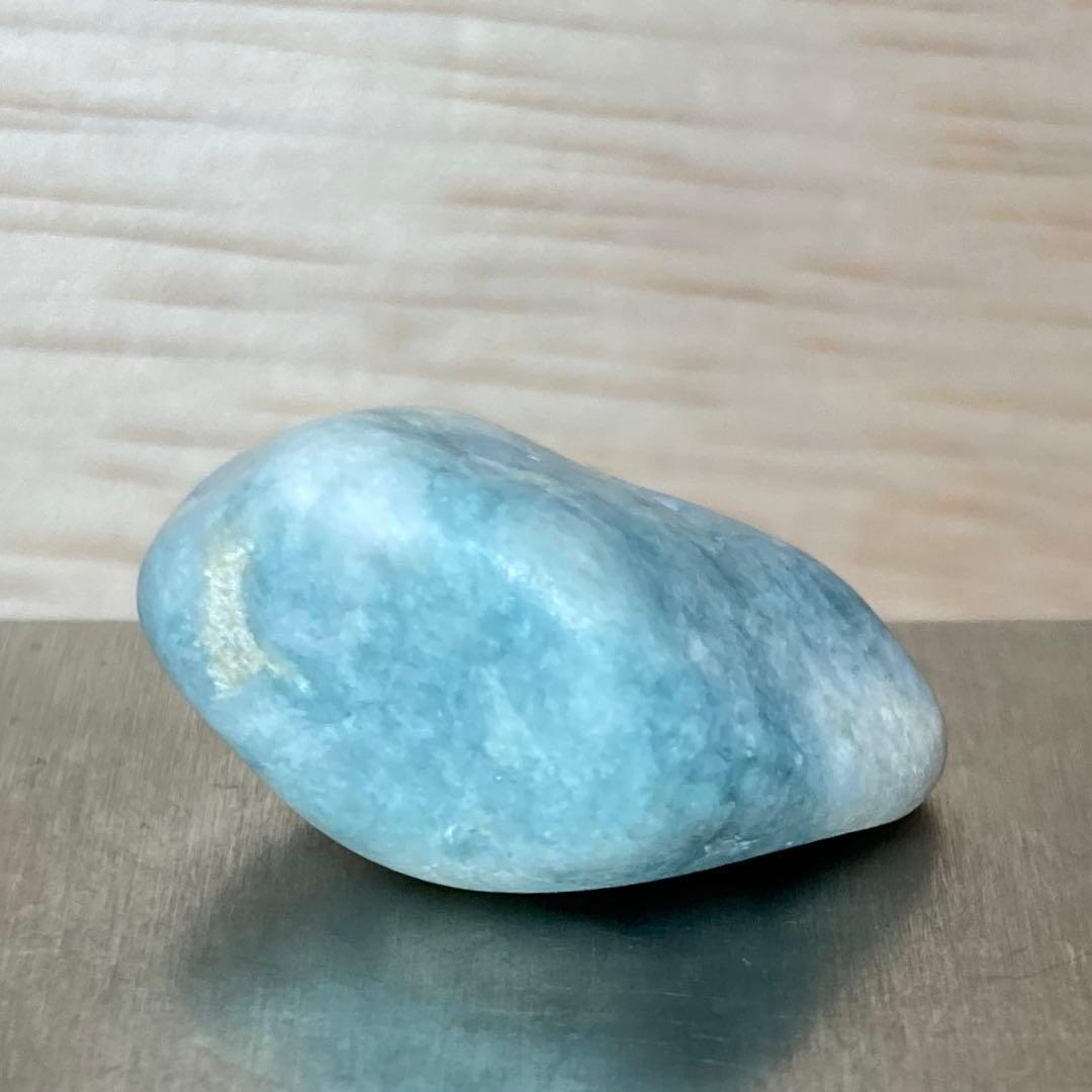 糸魚川翡翠　入りコン沢 青翡翠　原石　6.9ｇ