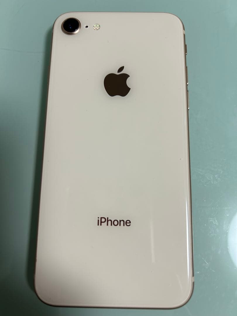 Apple iPhone 8 SIMフリー　ゴールド　本日発送可