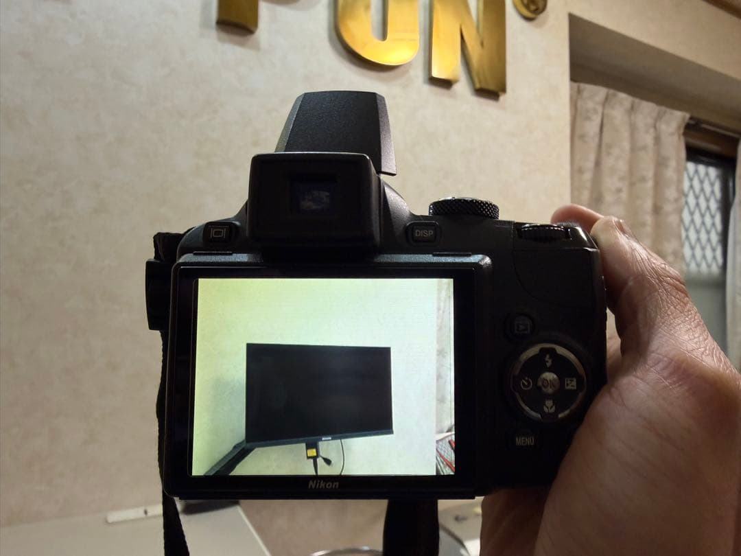Nikon COOLPIX P90 メモリー8gbデジタルカメラ