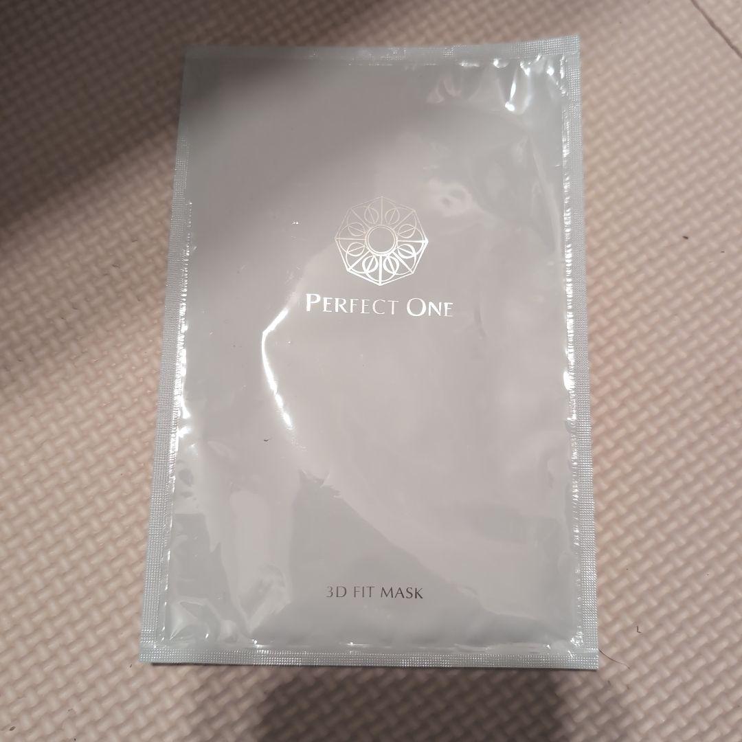 【新品未使用】パーフェクトワン 薬用ホワイトニングセラム 30ml 4個