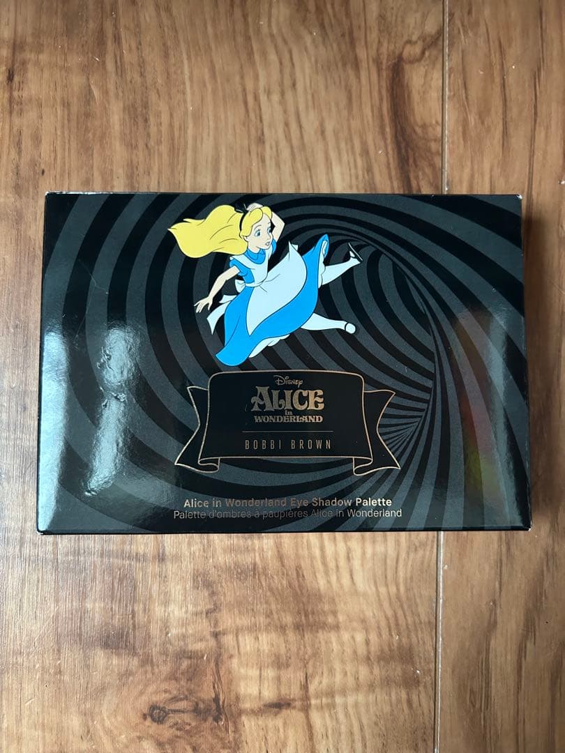 値下げ！新品　ボビイブラウン　アリス　アイシャドウパレット　ホリデーコレクション