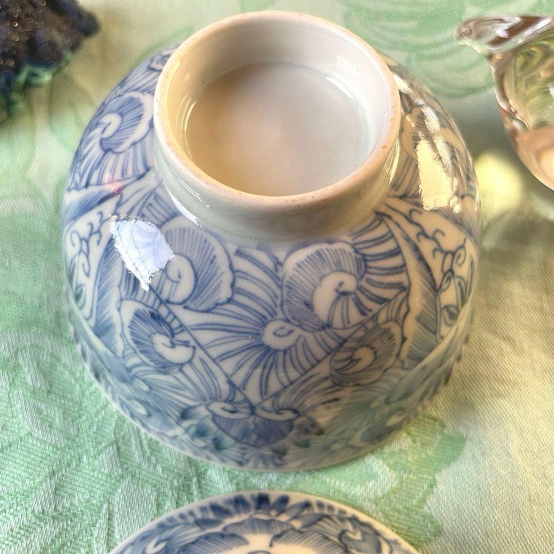 古伊万里　染付　花弁紋　蓋付ご飯茶碗
