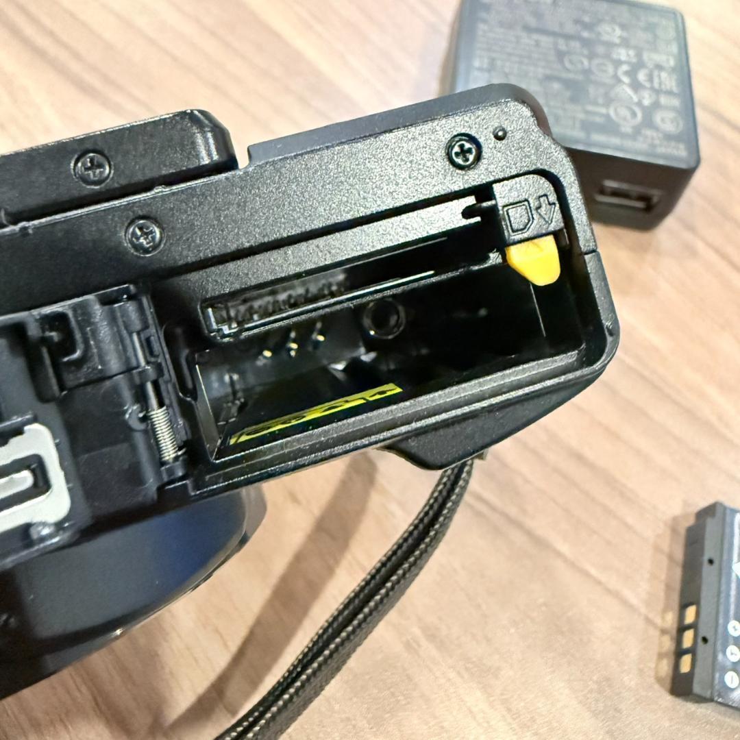 ニコン Nikon COOLPIX A900 35倍光学ズーム